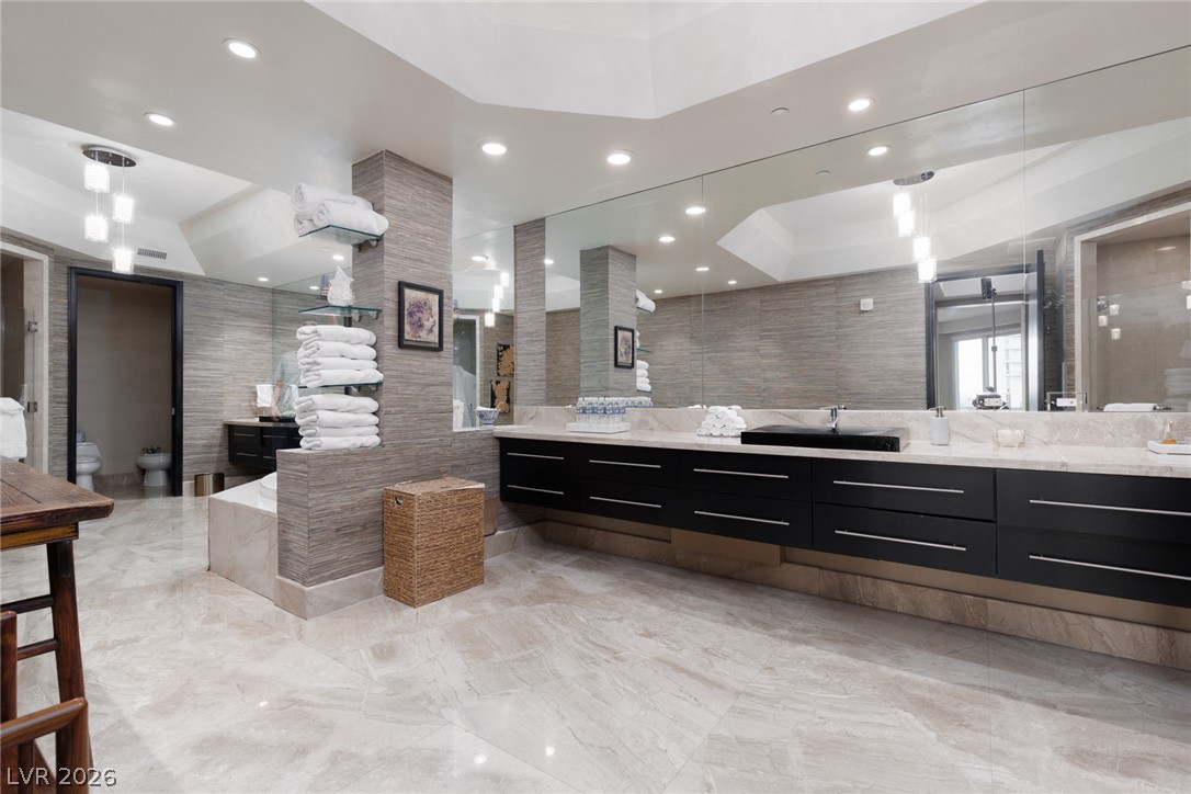 2777 Paradise Road 3302 Las Vegas NV 89109