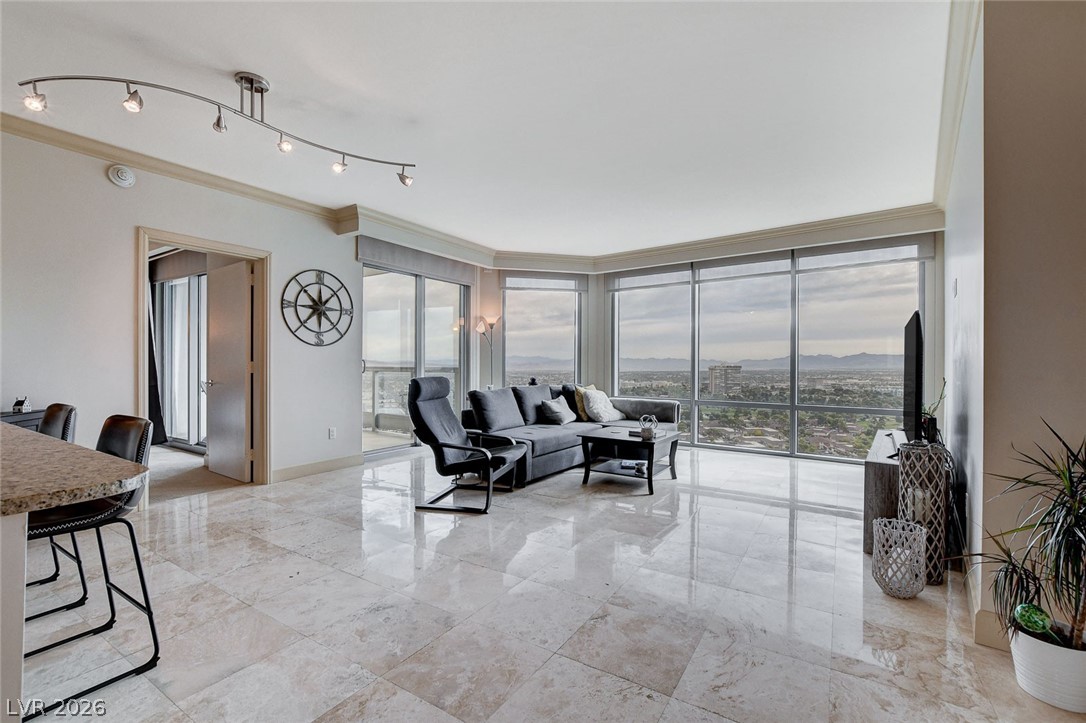 322 Karen Avenue 2602 Las Vegas NV 89109