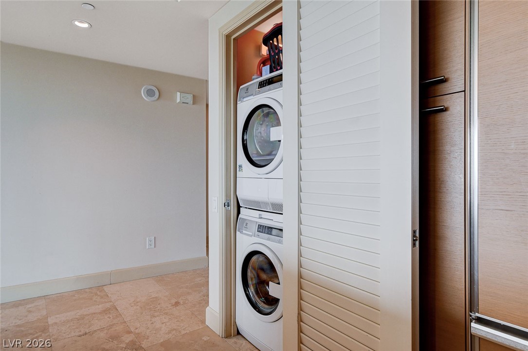 322 Karen Avenue 2602 Las Vegas NV 89109