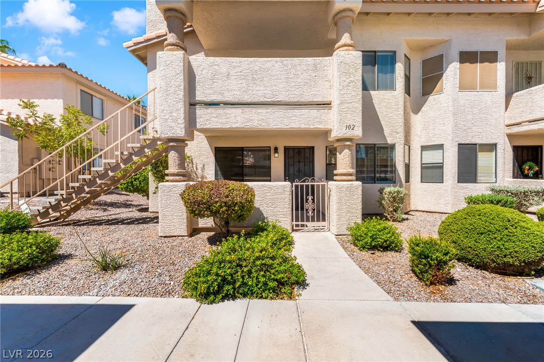 1017 Falconhead Lane 102 Las Vegas NV 89128