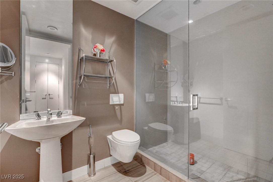 4575 Dean Martin Drive 2607 Las Vegas NV 89103