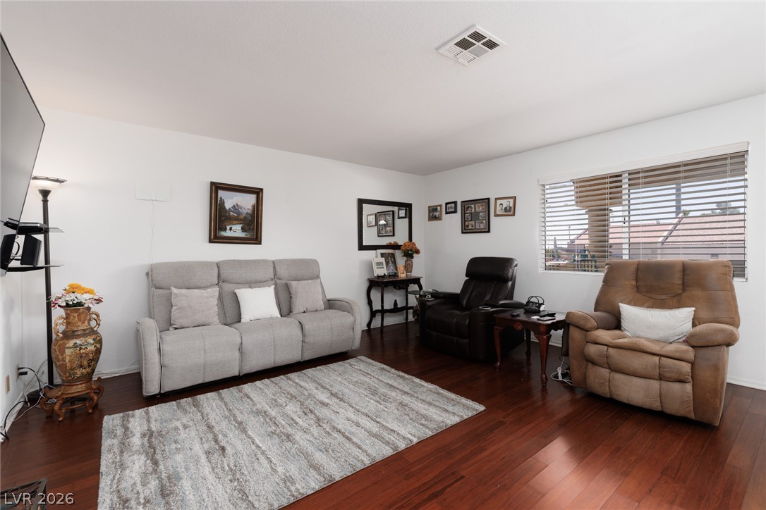 7604 Cromberg 201 Las Vegas NV 89145