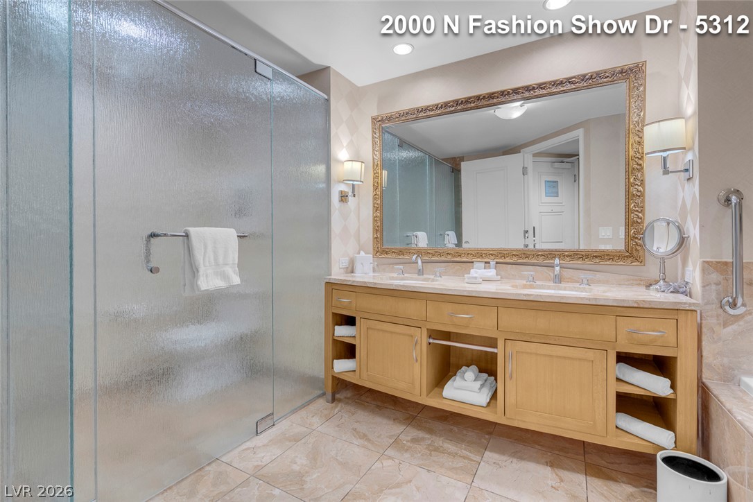2000 North Fashion Show Drive 5312 Las Vegas NV 89109