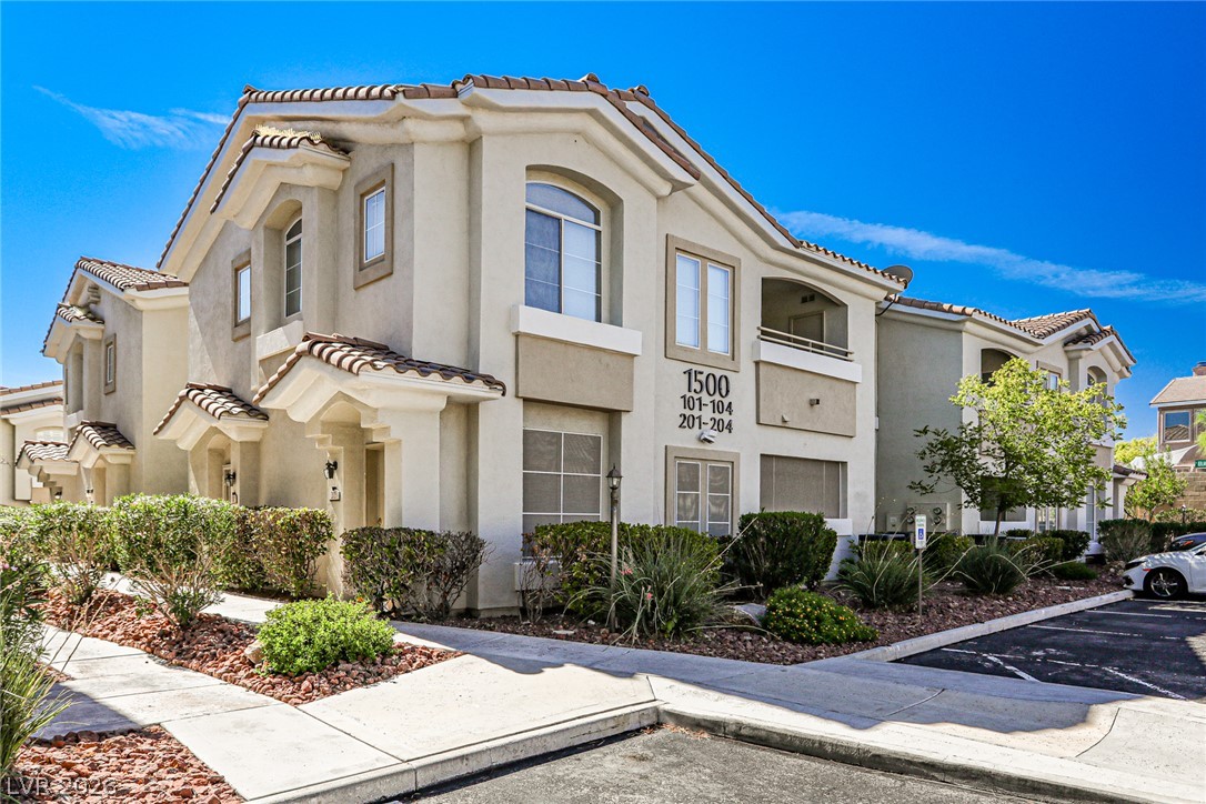 1500 Ruby Cliffs Lane 201 Las Vegas NV 89144