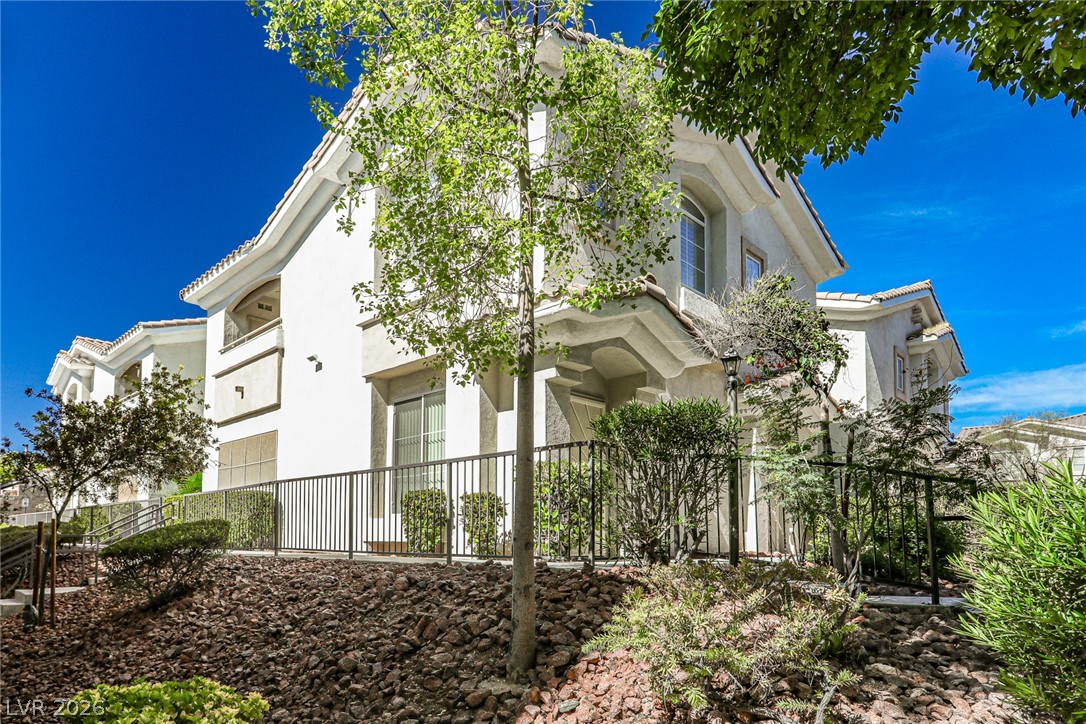 1500 Ruby Cliffs Lane 201 Las Vegas NV 89144