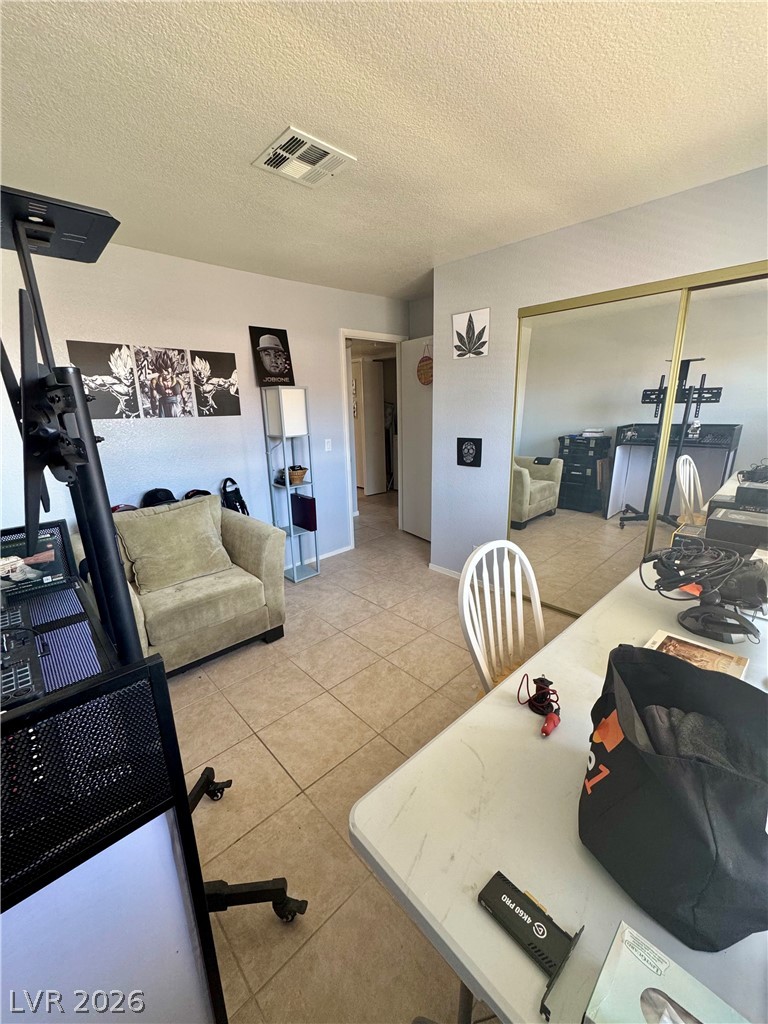 7928 Diamond Rock Way 201 Las Vegas NV 89128