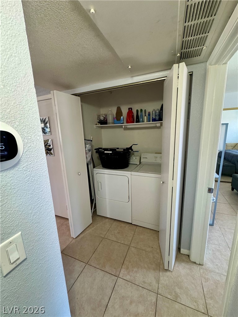 7928 Diamond Rock Way 201 Las Vegas NV 89128
