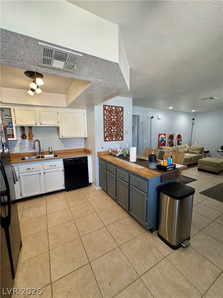 7928 Diamond Rock Way 201 Las Vegas NV 89128