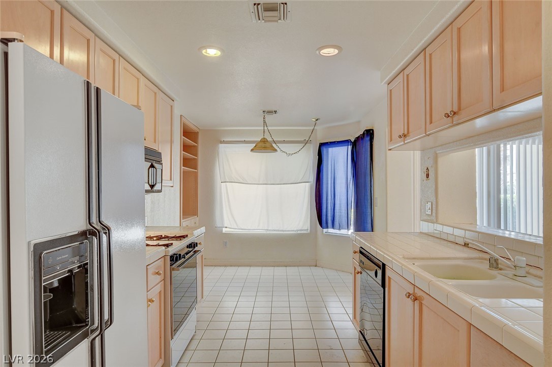 7637 Valley Green Drive 101 Las Vegas NV 89149