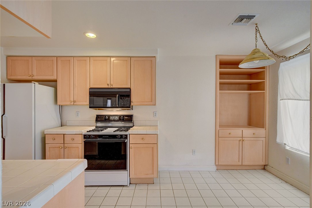7637 Valley Green Drive 101 Las Vegas NV 89149