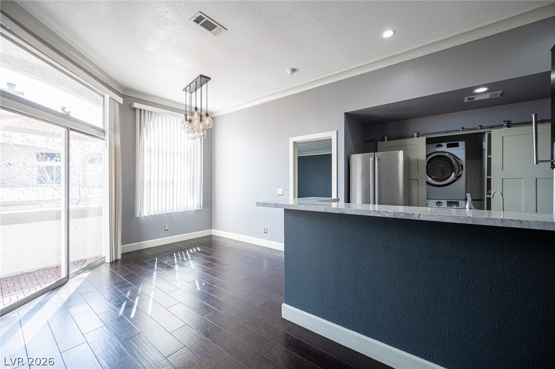 3150 Soft Breezes Drive 2047 Las Vegas NV 89128