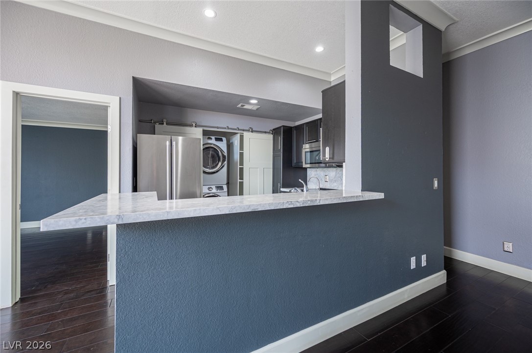 3150 Soft Breezes Drive 2047 Las Vegas NV 89128