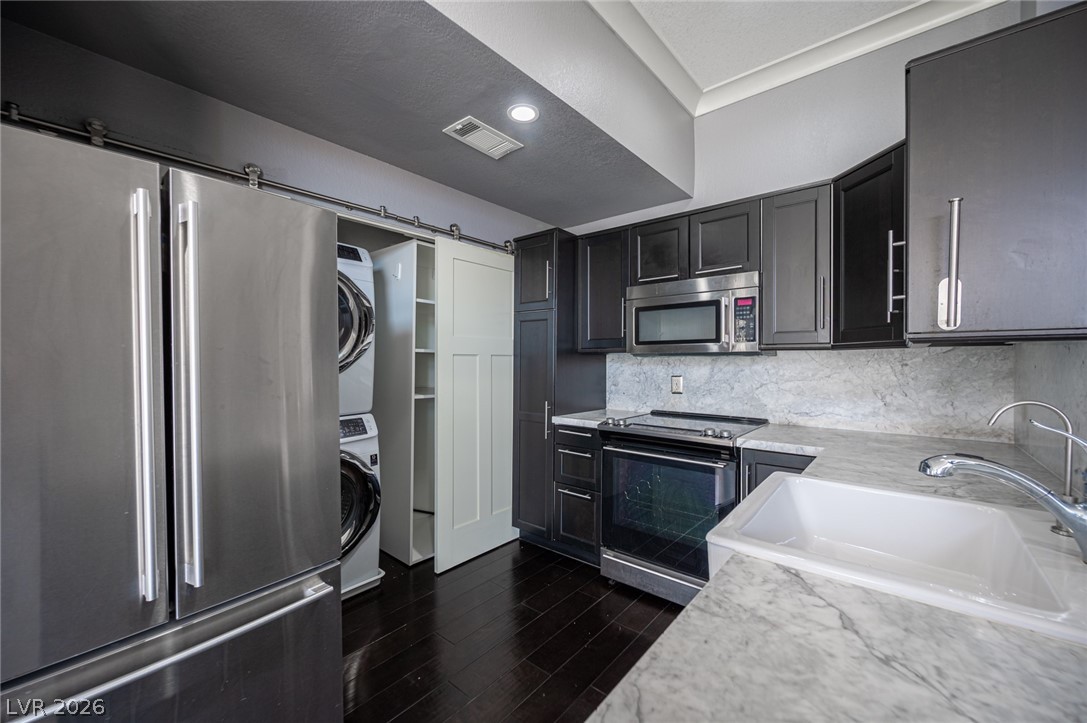3150 Soft Breezes Drive 2047 Las Vegas NV 89128