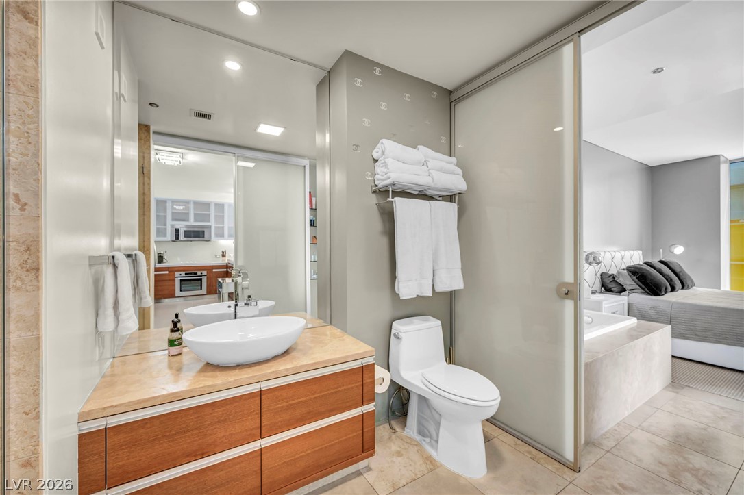 3726 Las Vegas Boulevard 2807 Las Vegas NV 89158