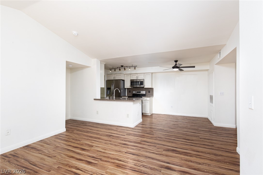 231 West Horizon Ridge Parkway 328 Henderson NV 89012
