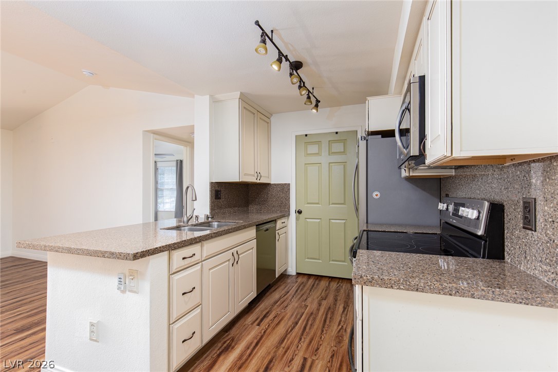 231 West Horizon Ridge Parkway 328 Henderson NV 89012