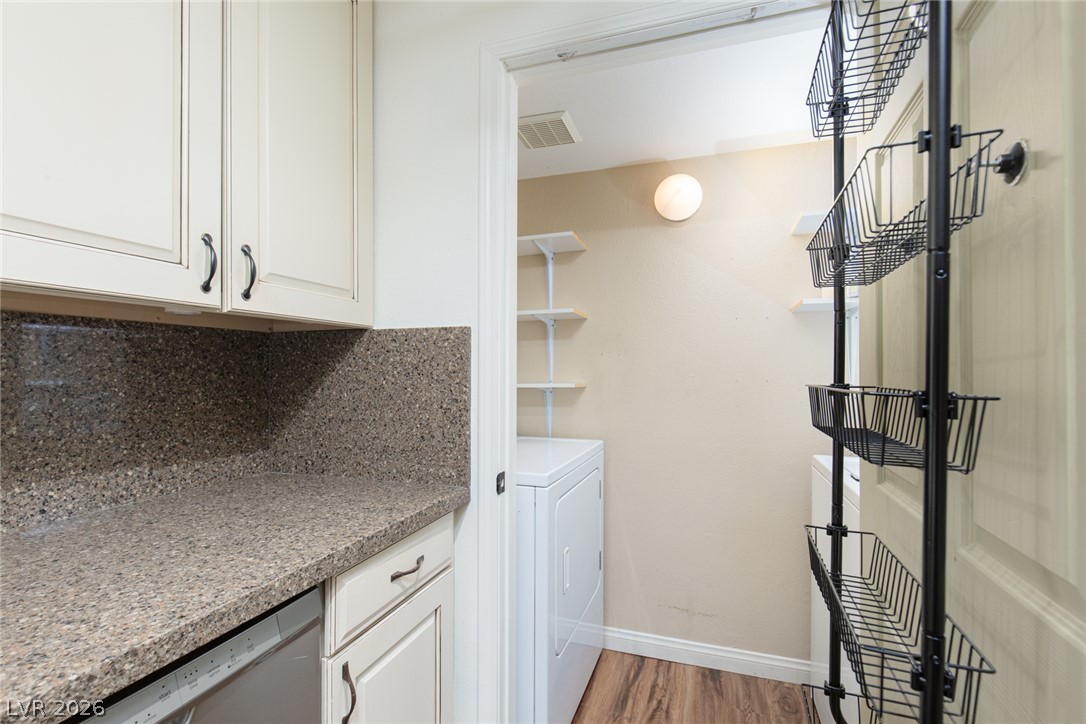 231 West Horizon Ridge Parkway 328 Henderson NV 89012