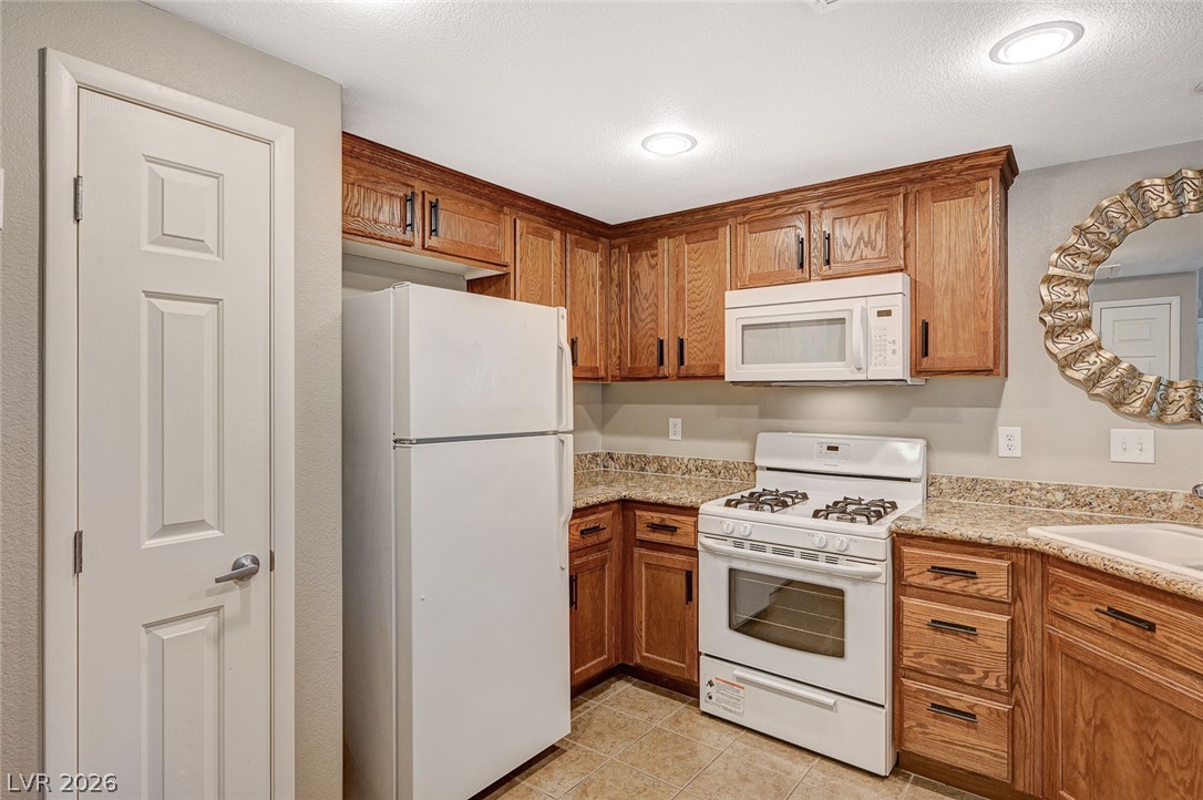 50 Aura De Blanco Street 19103 Henderson NV 89074