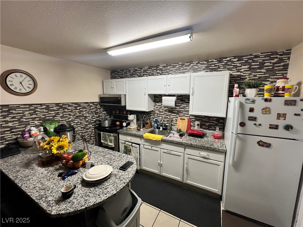 3720 Royal Crest Street 16 & 17 Las Vegas NV 89119