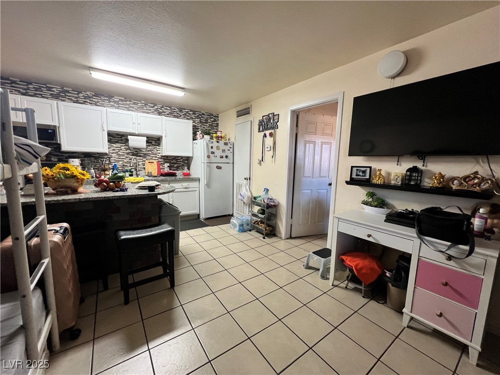 3720 Royal Crest Street 16 & 17 Las Vegas NV 89119