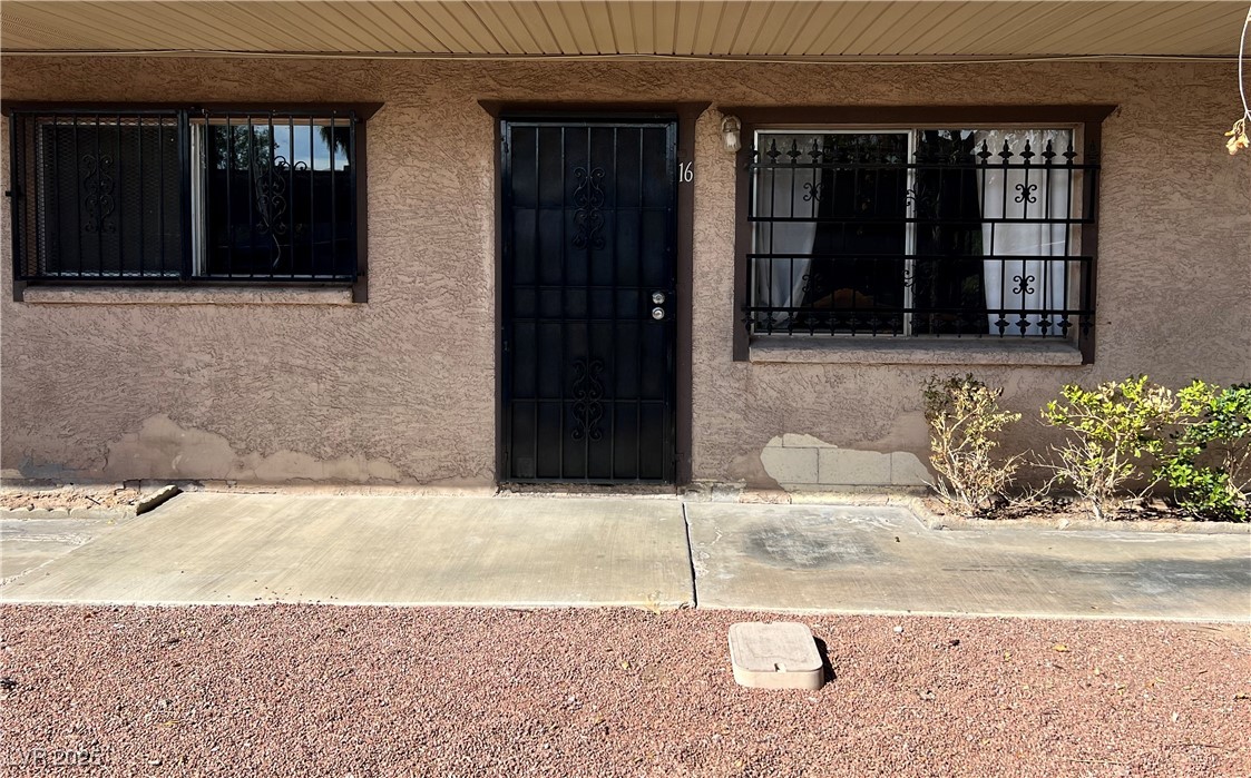 3720 Royal Crest Street 16 & 17 Las Vegas NV 89119