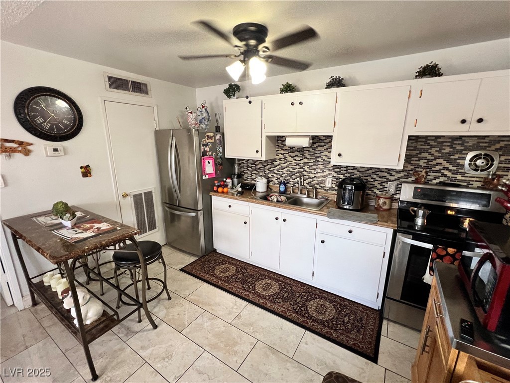 3720 Royal Crest Street 16 & 17 Las Vegas NV 89119