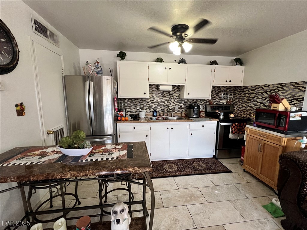 3720 Royal Crest Street 16 & 17 Las Vegas NV 89119