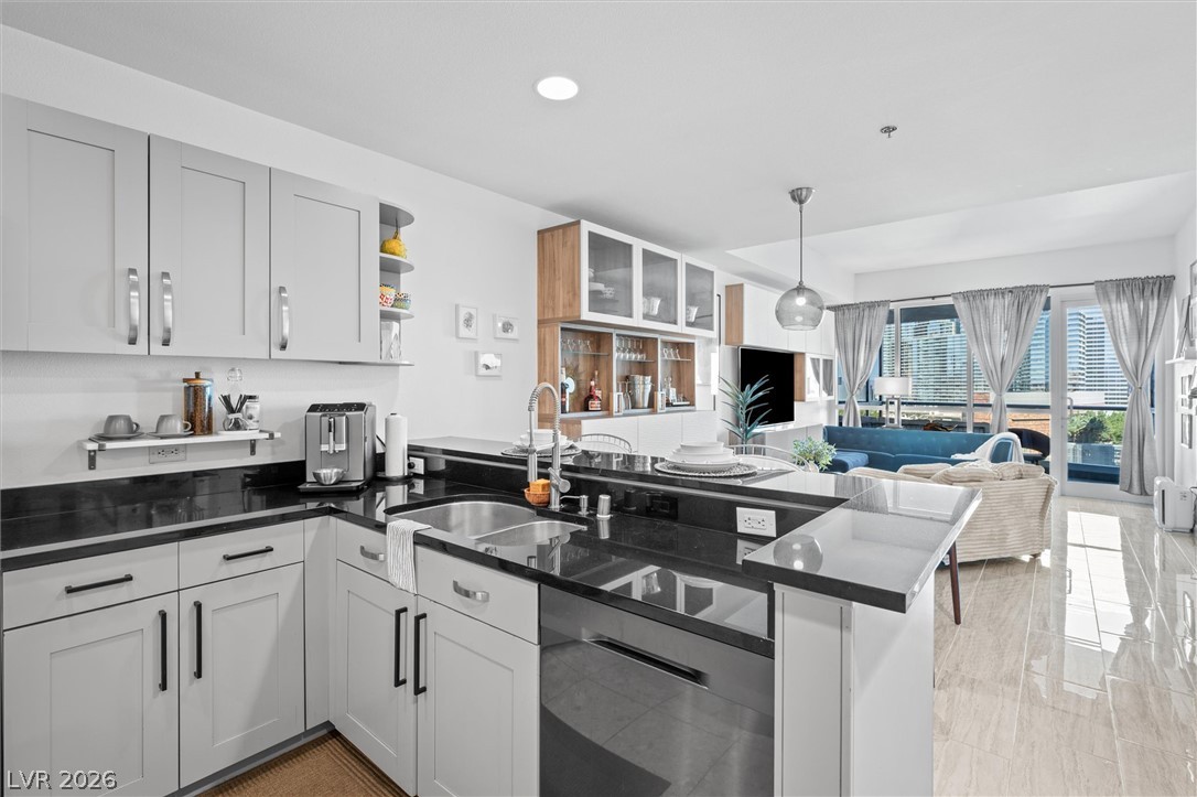 4525 Dean Martin Drive 1111 Las Vegas NV 89103