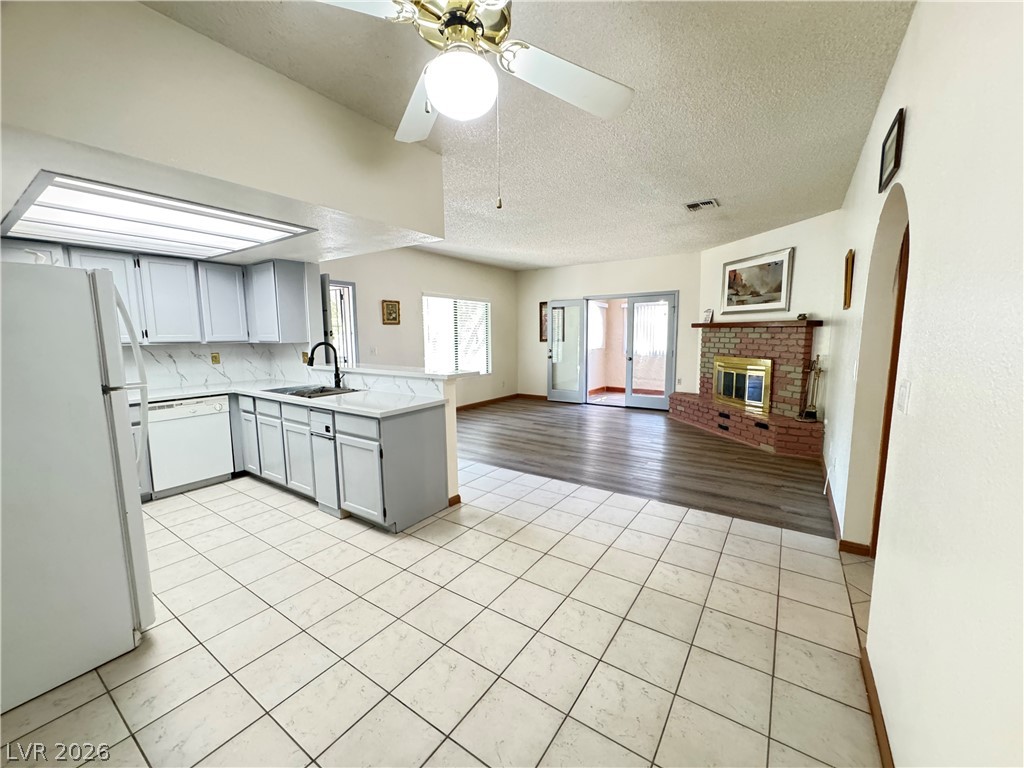 1406 Santa Margarita Street G Las Vegas NV 89146