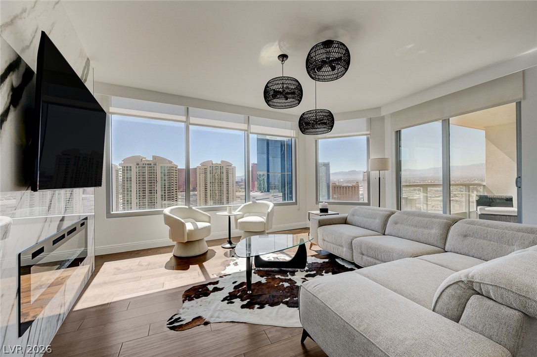 222 Karen Avenue 3301 Las Vegas NV 89109