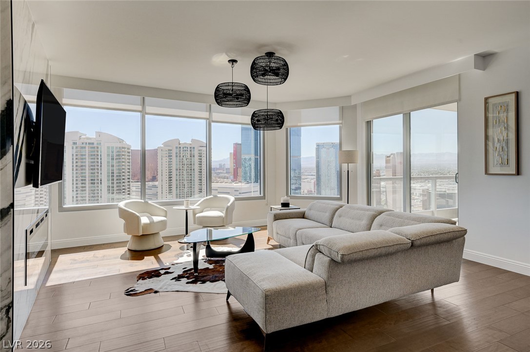 222 Karen Avenue 3301 Las Vegas NV 89109