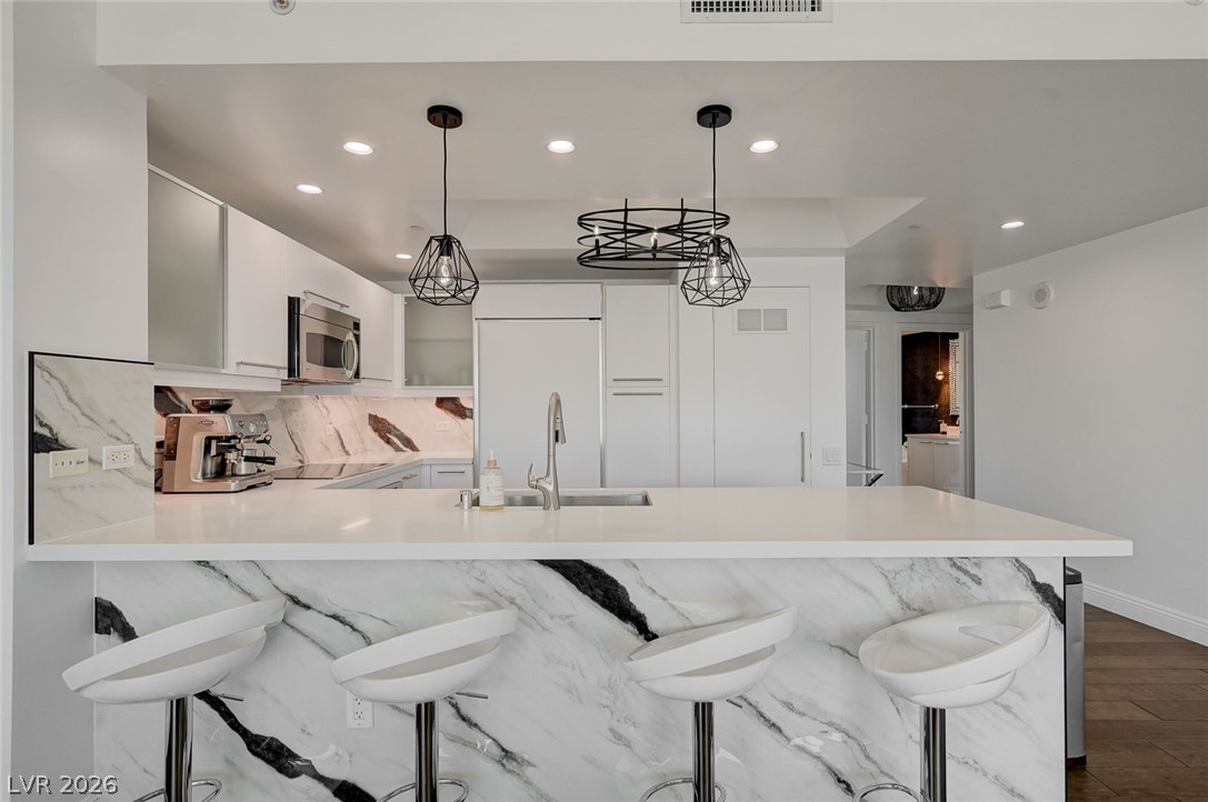 222 Karen Avenue 3301 Las Vegas NV 89109