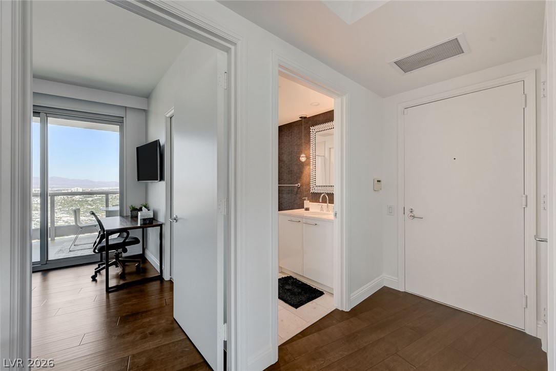 222 Karen Avenue 3301 Las Vegas NV 89109