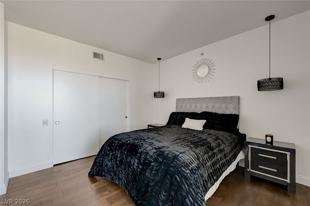 222 Karen Avenue 3301 Las Vegas NV 89109