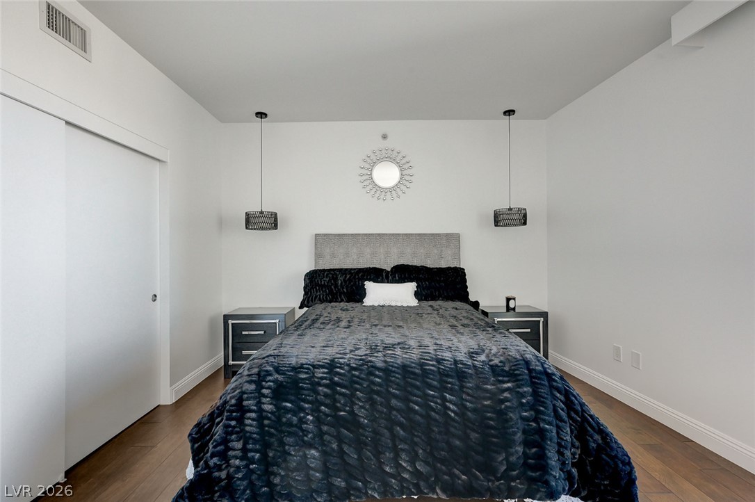 222 Karen Avenue 3301 Las Vegas NV 89109
