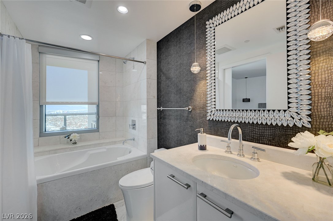 222 Karen Avenue 3301 Las Vegas NV 89109