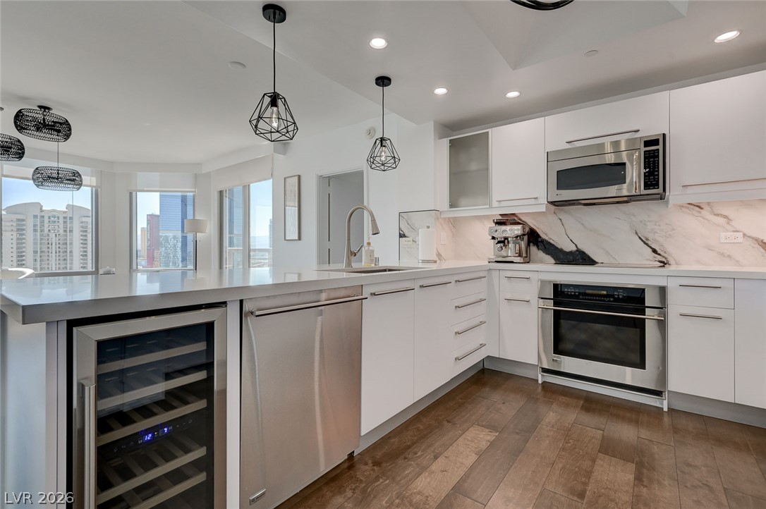 222 Karen Avenue 3301 Las Vegas NV 89109
