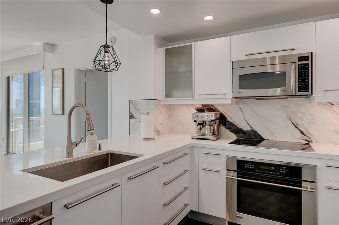 222 Karen Avenue 3301 Las Vegas NV 89109