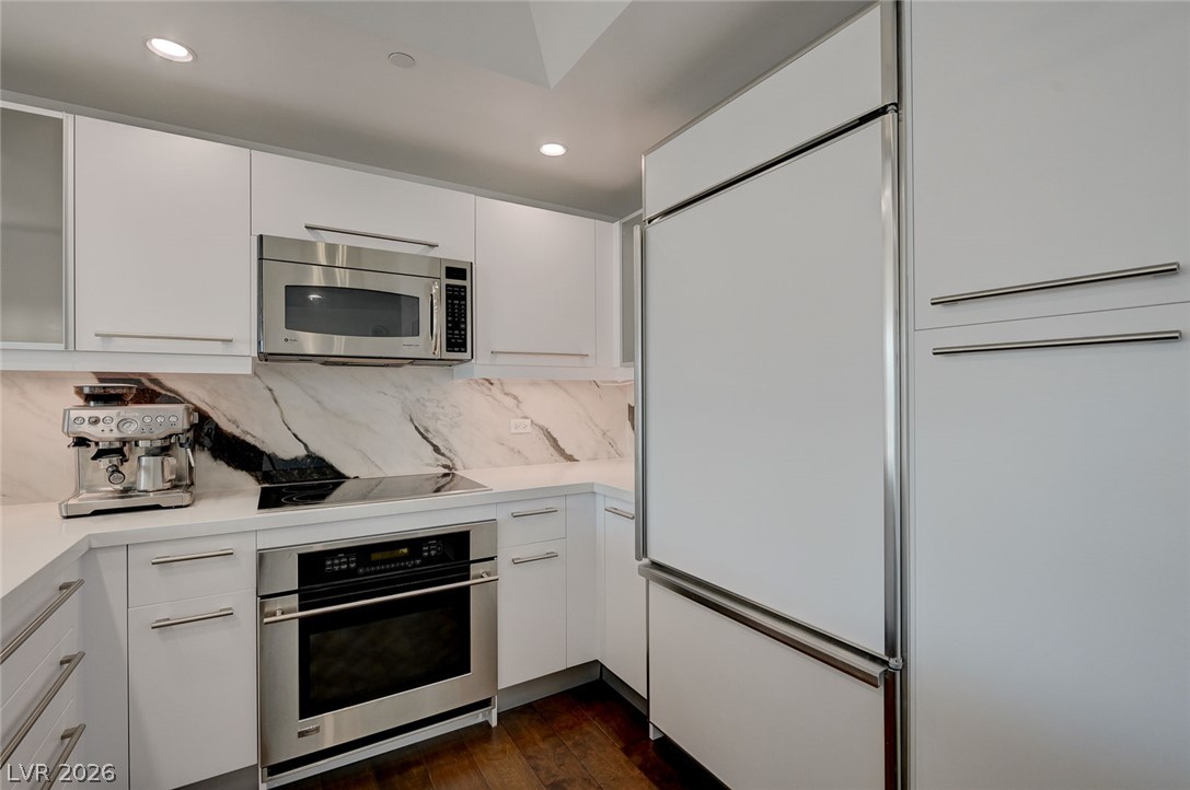 222 Karen Avenue 3301 Las Vegas NV 89109
