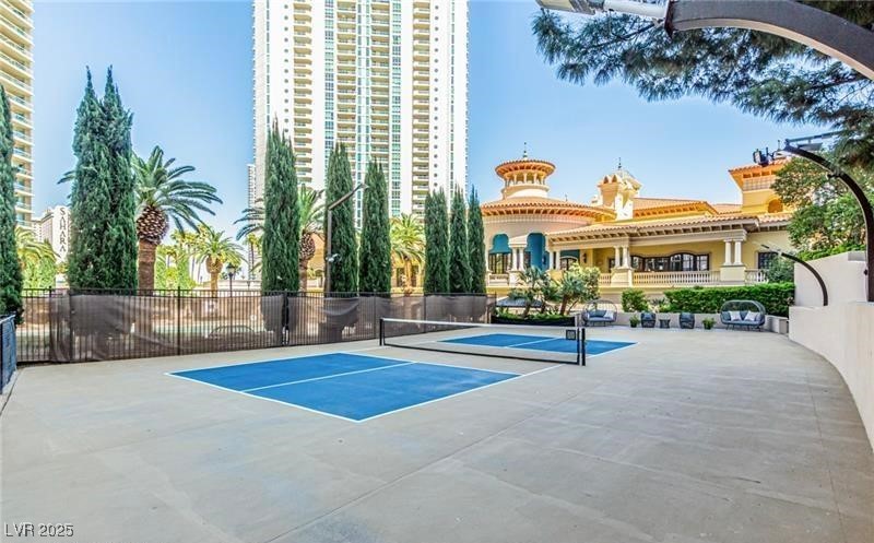 2877 Paradise Road 104 Las Vegas NV 89109