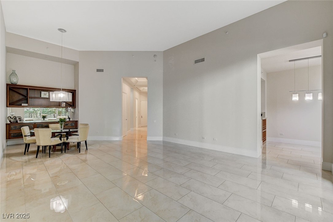 2877 Paradise Road 104 Las Vegas NV 89109