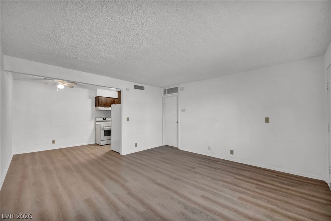 605 South Royal Crest Circle 9 Las Vegas NV 89169