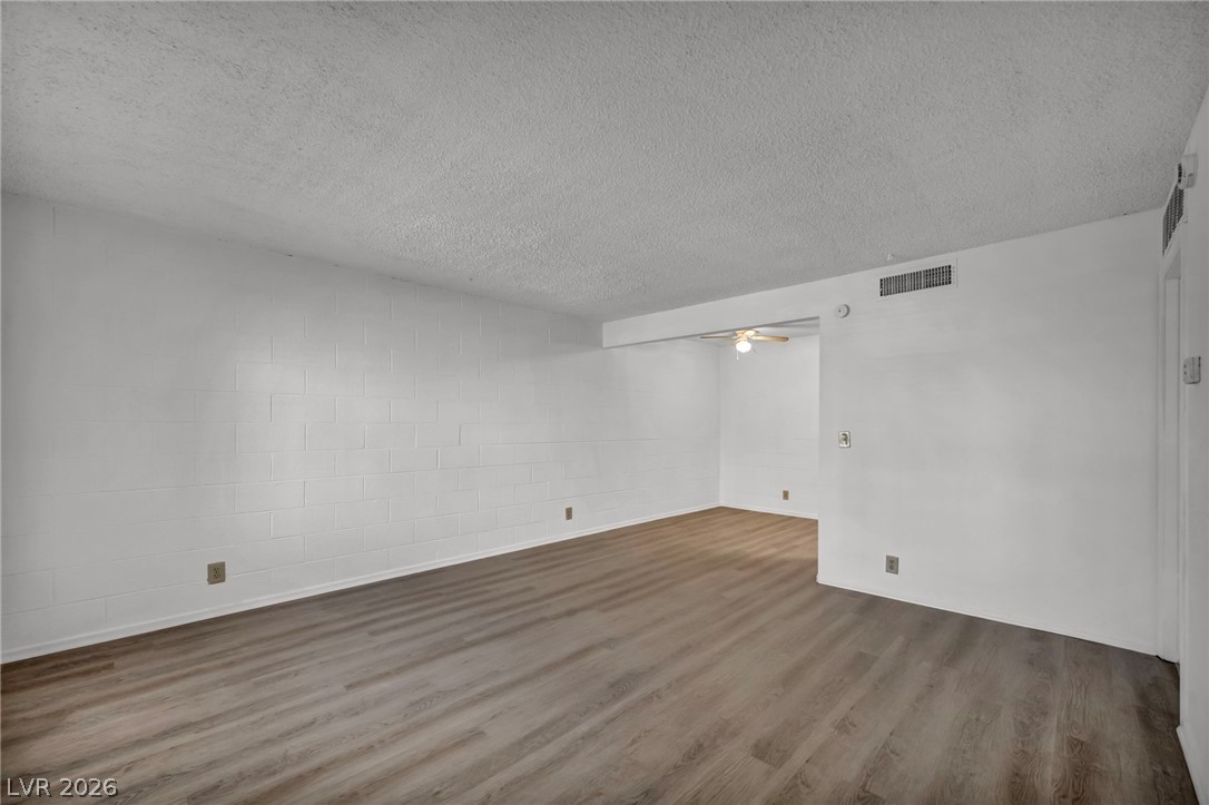 605 South Royal Crest Circle 9 Las Vegas NV 89169