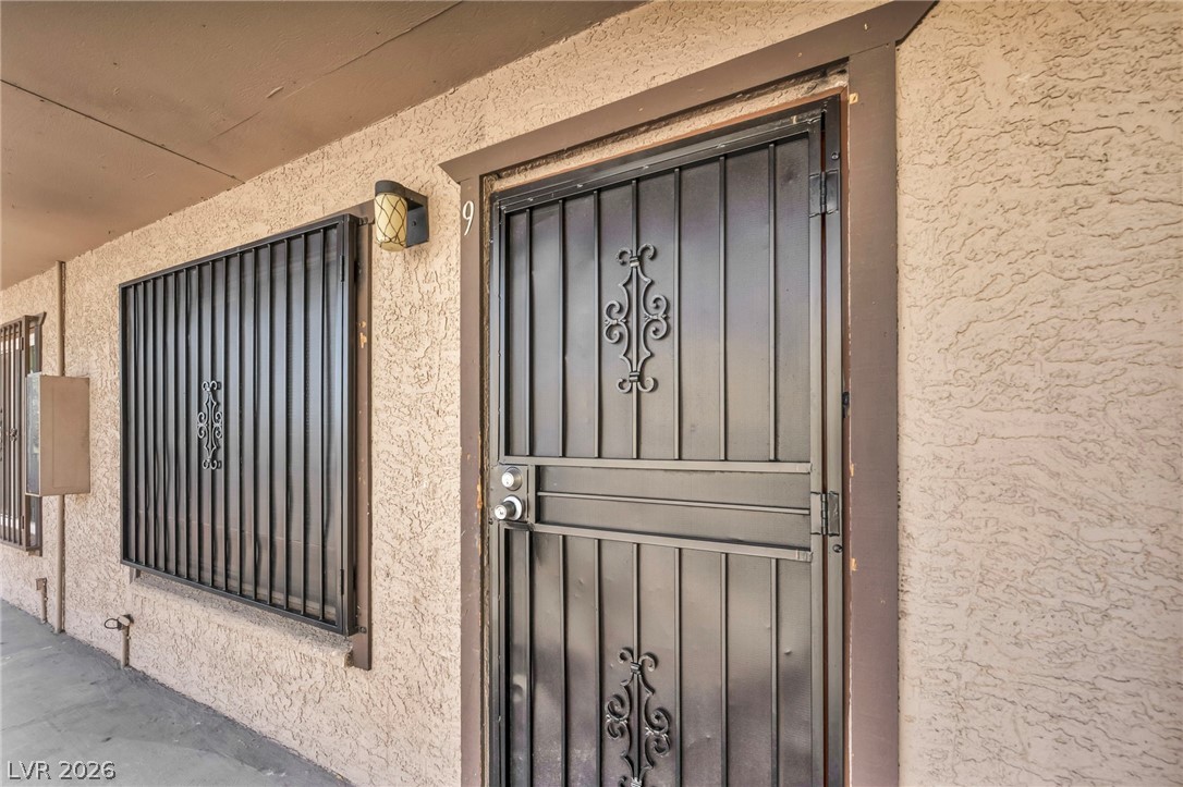 605 South Royal Crest Circle 9 Las Vegas NV 89169
