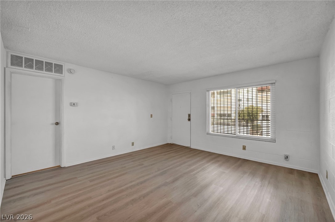 605 South Royal Crest Circle 9 Las Vegas NV 89169