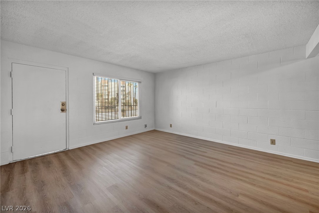 605 South Royal Crest Circle 9 Las Vegas NV 89169