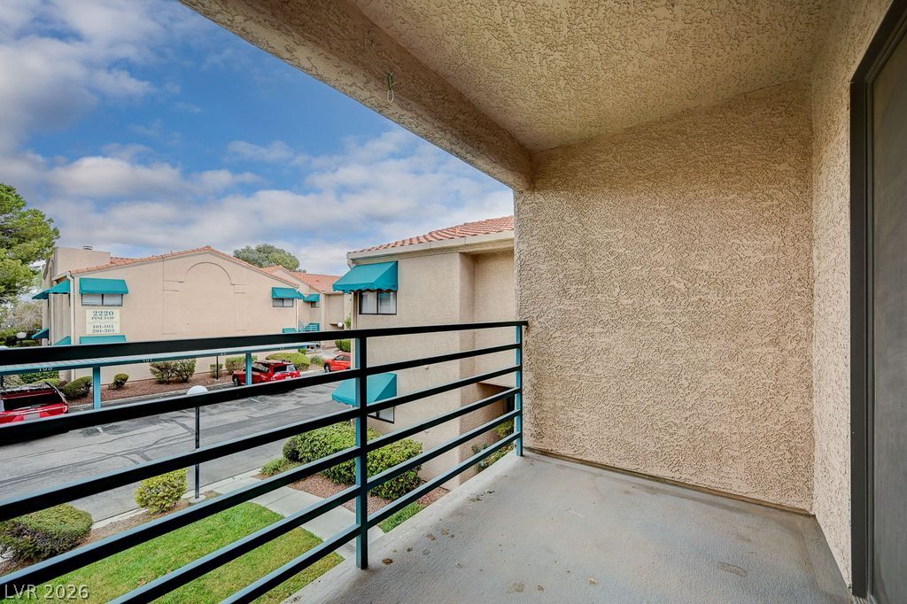 2191 Pinetop Lane 104 Las Vegas NV 89119