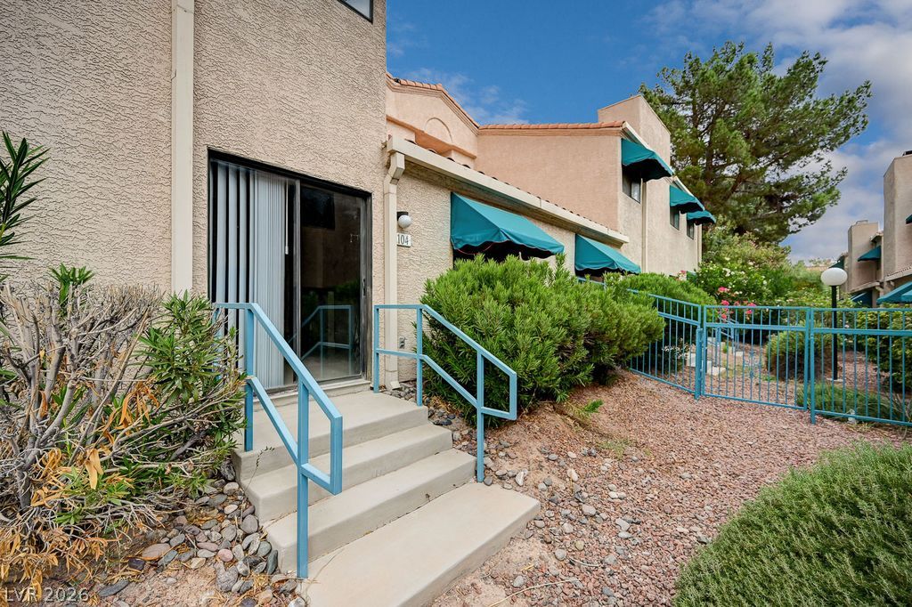 2191 Pinetop Lane 104 Las Vegas NV 89119