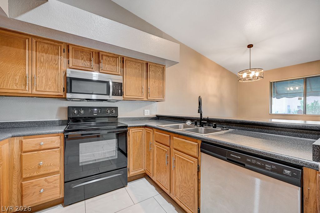 2191 Pinetop Lane 104 Las Vegas NV 89119