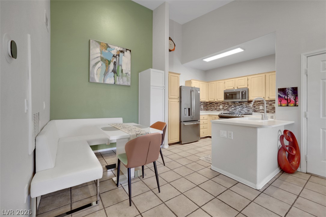 855 North Stephanie Street 2726 Henderson NV 89014